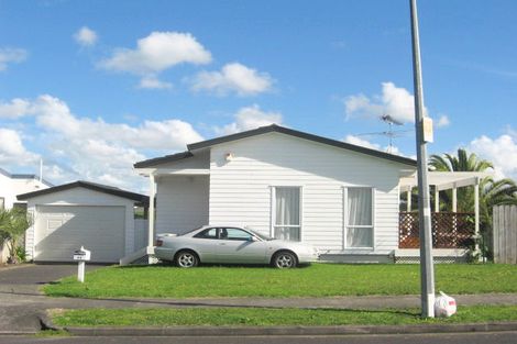 Photo of property in 66 De Quincey Terrace, Highland Park, Auckland, 2010