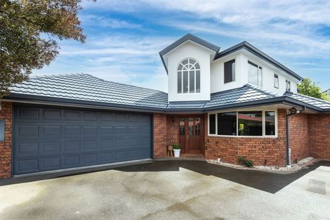 Photo of property in 408 Memorial Avenue, Burnside, Christchurch, 8053