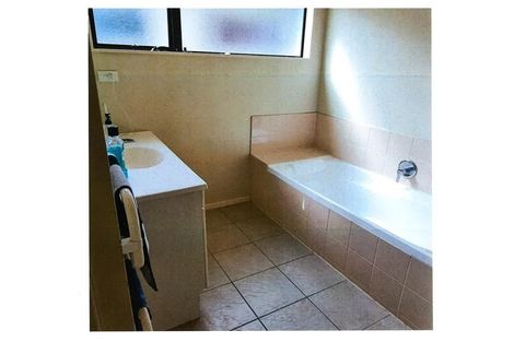 Photo of property in 60 Tiger Drive, Golflands, Auckland, 2013