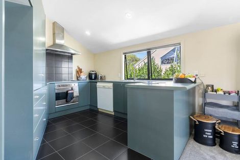 Photo of property in 2/230 East Coast Road, Forrest Hill, Auckland, 0620