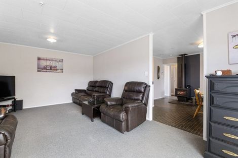 Photo of property in 37 Barnard Road, Fairy Springs, Rotorua, 3015
