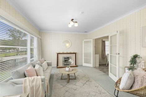 Photo of property in 214 Waddington Drive, Naenae, Lower Hutt, 5011