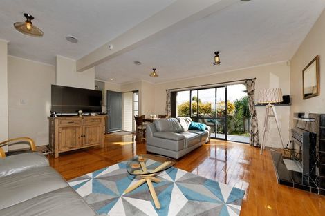 Photo of property in 50 Chorley Avenue, Massey, Auckland, 0614