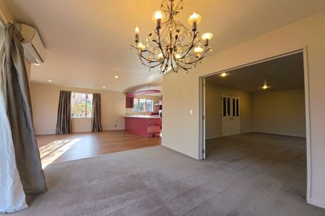 Photo of property in 135a Memorial Avenue, Burnside, Christchurch, 8053