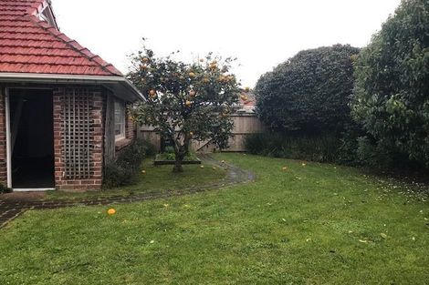 Photo of property in 7 Otahuri Crescent, Greenlane, Auckland, 1051