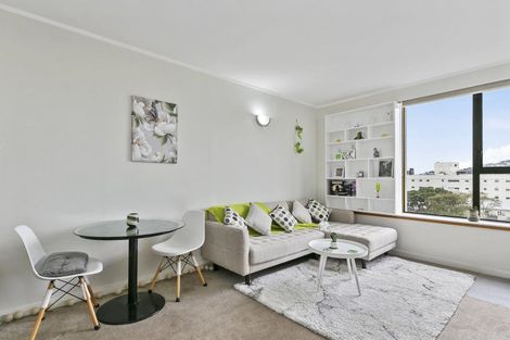 Photo of property in Hobson Court Flats, 58/70 Hobson Street, Thorndon, Wellington, 6011