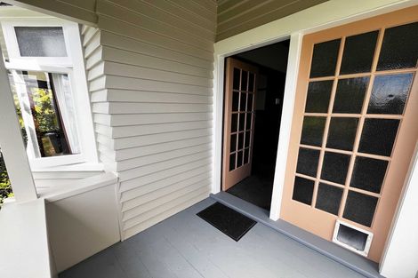 Photo of property in 19 Highbury Crescent, Aro Valley, Wellington, 6012