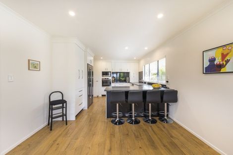 Photo of property in 31 Ruapehu Drive, Fitzherbert, Palmerston North, 4410