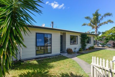 Photo of property in 1/205 Avondale Road, Greenmeadows, Napier, 4112
