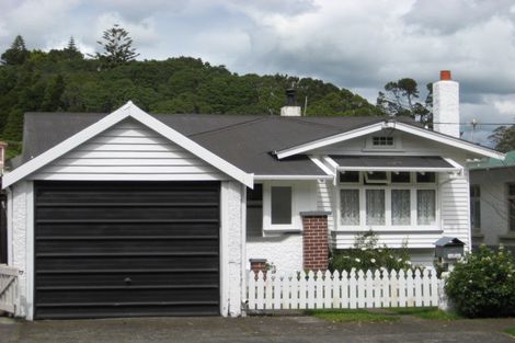 Photo of property in 40 Pendarves Street, New Plymouth, 4310