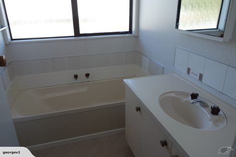 Photo of property in 11 Rogan Street, Mount Roskill, Auckland, 1041