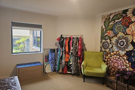 Photo of property in 4 Heaphy Place, Pukehangi, Rotorua, 3015