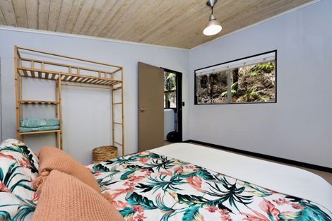 Photo of property in 107 Lone Kauri Road, Karekare, Auckland, 0772