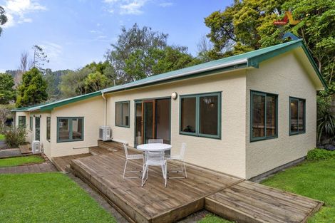 Photo of property in 34 Jocelyn Crescent, Pinehaven, Upper Hutt, 5019
