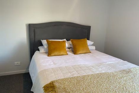 Photo of property in 2 Chapman Way, Jacks Point, 9371