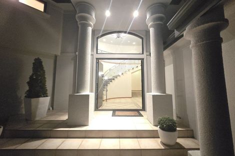 Photo of property in 33 Ruapehu Drive, Fitzherbert, Palmerston North, 4410