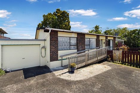 Photo of property in 3/86 Roberts Road, Te Atatu South, Auckland, 0610