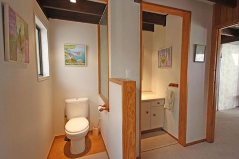 Photo of property in 128 Oratia Place, Onemana, Whangamata, 3691