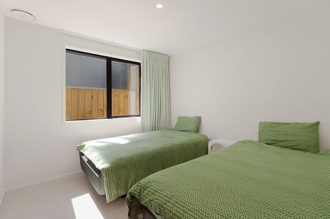 Photo of property in 18 Rushland Road, Jacks Point, 9371