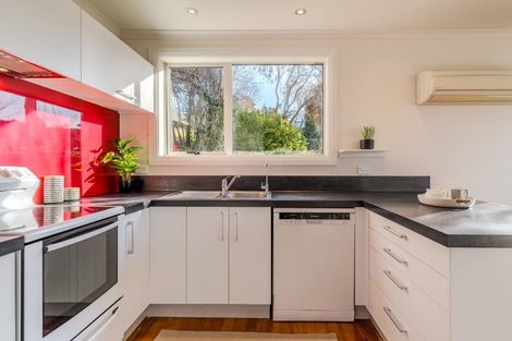 Photo of property in 2 Centennial Road, Fairfield, Dunedin, 9018