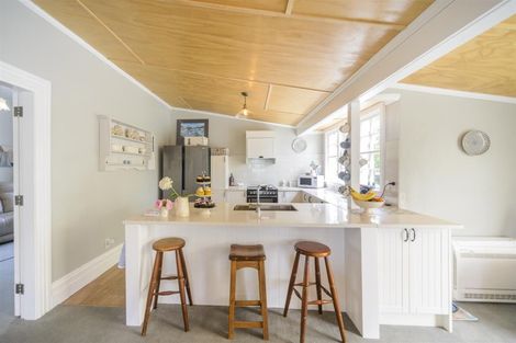 Photo of property in 89 Bridge Street, Bulls, 4818