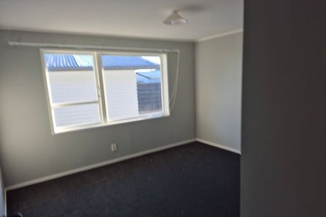 Photo of property in 22 Motuoapa Place, Kelvin Grove, Palmerston North, 4414