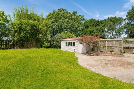 Photo of property in 13 Normanton Street, Glenfield, Auckland, 0629