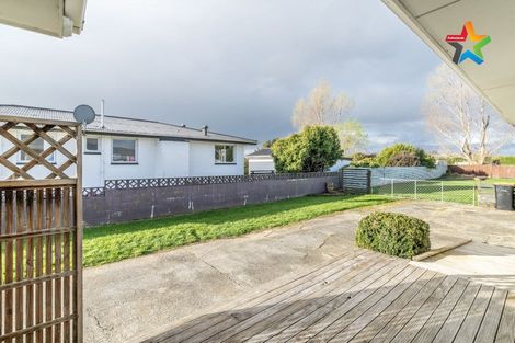 Photo of property in 15 Park Street, Winton, 9720