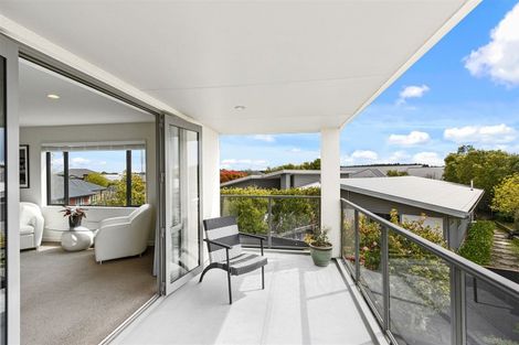 Photo of property in 5 Stoneleigh Green, Parklands, Christchurch, 8083