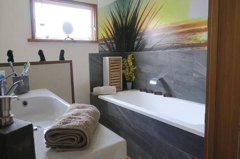 Photo of property in 17 Howe Street, New Brighton, Christchurch, 8083