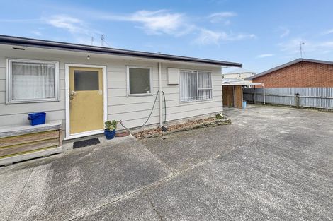 Photo of property in 35 Knowles Street, Terrace End, Palmerston North, 4410