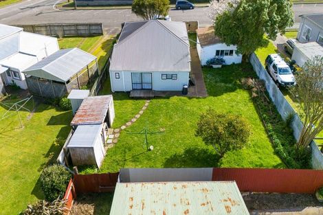 Photo of property in 4 Preston Street, Eltham, 4322