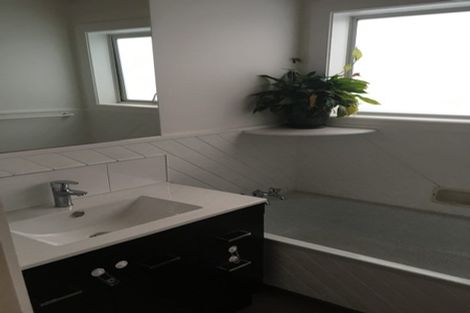 Photo of property in 12 Heathglen Avenue, Parklands, Christchurch, 8083