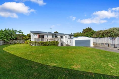 Photo of property in 2 Makora Road, Otaihanga, Paraparaumu, 5036