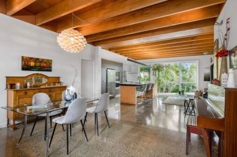 Photo of property in 18 Markham Place, Bucklands Beach, Auckland, 2012