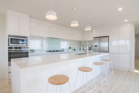 Photo of property in 41 Cirrus Way, Ranui, Auckland, 0612