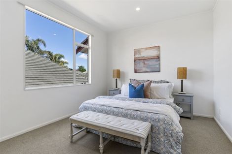 Photo of property in 5 Kentia Way, Somerville, Auckland, 2014