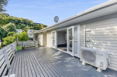 Photo of property in 16 Halifax Street, Kingston, Wellington, 6021