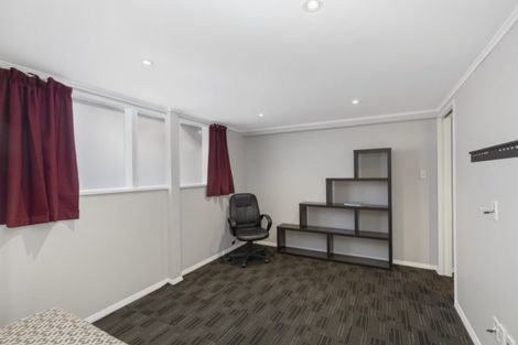 Photo of property in 21 Elizabeth Street, Moera, Lower Hutt, 5010