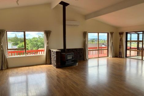 Photo of property in 5 Panorama Court, Red Beach, 0932