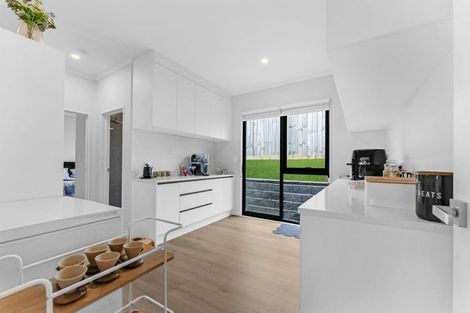 Photo of property in 12 Dolcetto Place, Pokeno, 2402