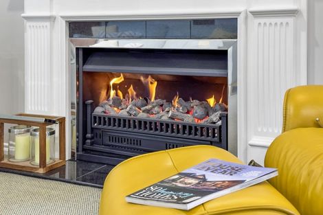 Photo of property in 61 Newhaven Terrace, Mairangi Bay, Auckland, 0630