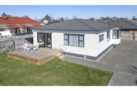 Photo of property in 30 Factory Road, Belfast, Christchurch, 8051