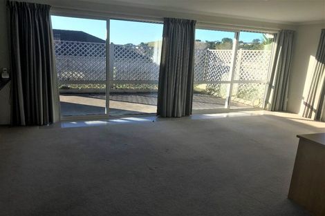 Photo of property in 77 Karamea Street, Whalers Gate, New Plymouth, 4310