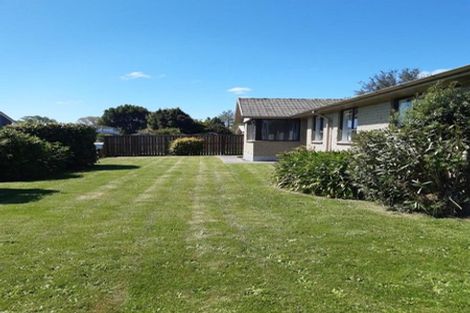 Photo of property in 28 Leicester Crescent, Hoon Hay, Christchurch, 8025