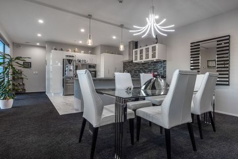 Photo of property in 10 Queen Street West, Levin, 5510