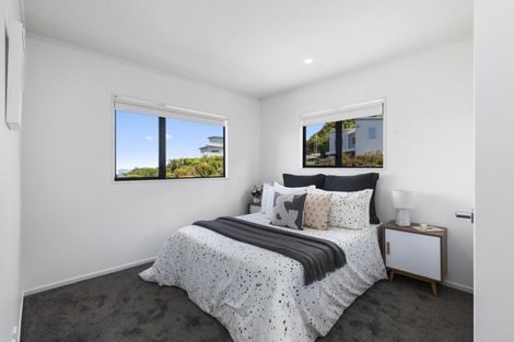 Photo of property in 12 Arahiwi Grove, Tirohanga, Lower Hutt, 5010