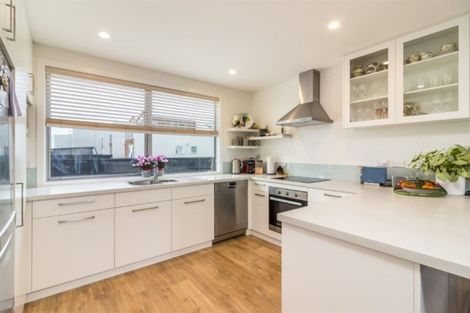 Photo of property in 93b Beachville Road, Redcliffs, Christchurch, 8081