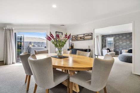 Photo of property in 8 Farleigh Close, Huntington, Hamilton, 3210