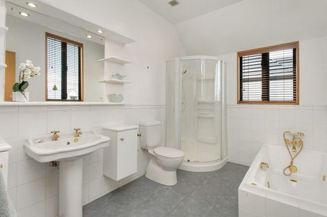 Photo of property in 21a Leinster Road, Merivale, Christchurch, 8014